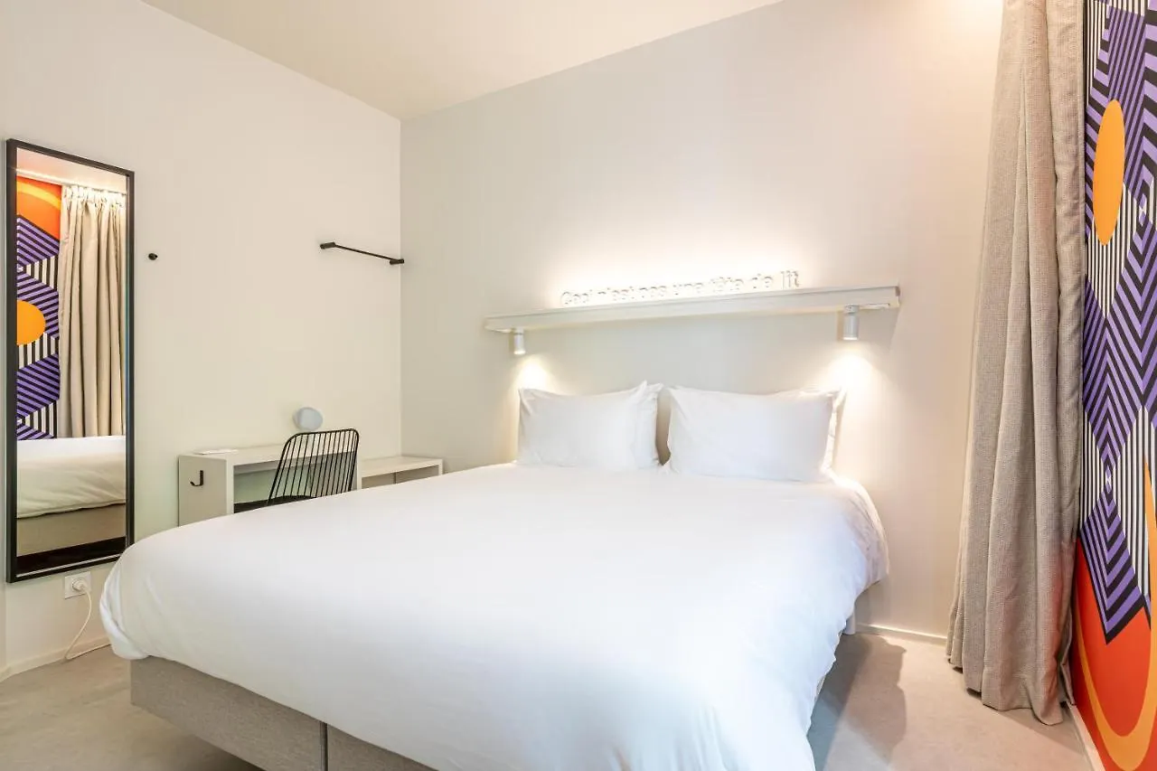 Graphik Montparnasse Hotel